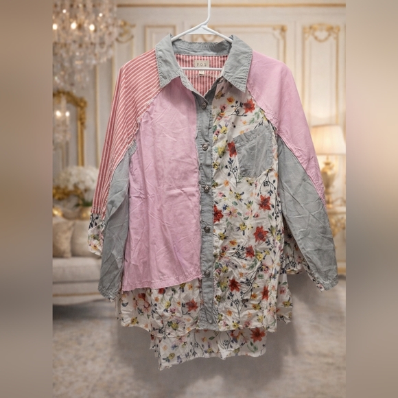 POL Tops - POL Size Medium Patchwork Button Down Shirt - Pink, Gray, and Floral